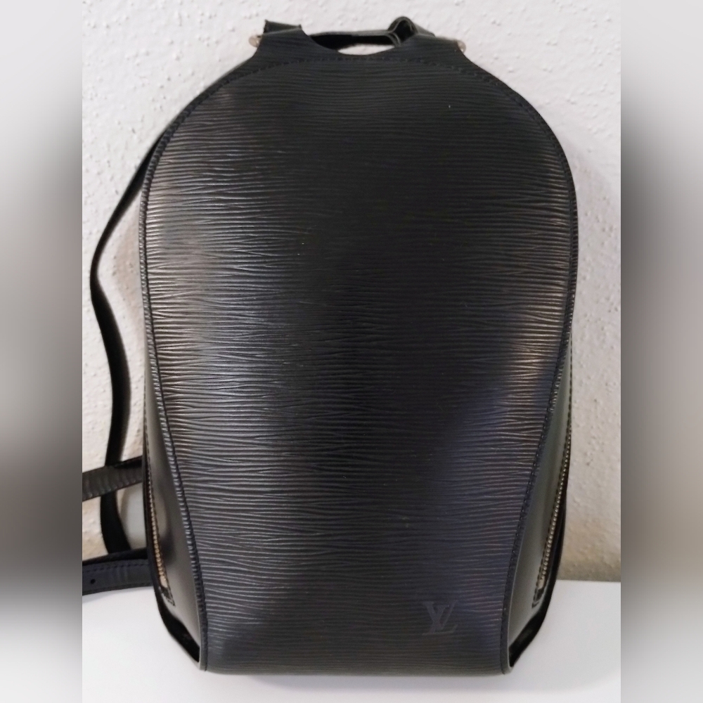 Black Epi Leather Backpack - Luxury Designer - Picture 3 of 16